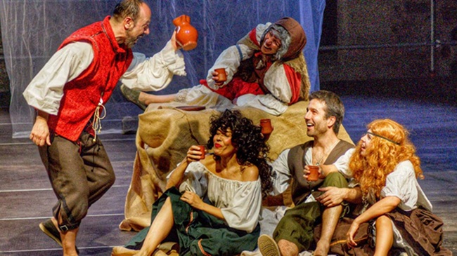 Escena de la obra teatral La Celestina en el Teatro Real Carlos III de Aranjuez